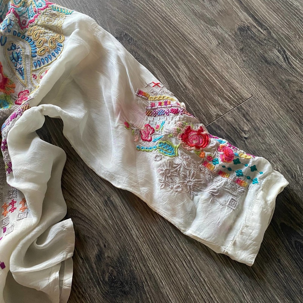JOHNNY WAS Embroidered Tunic Blouse Top NEW NWT Size XL Valley Button Down - Picture 7 of 10